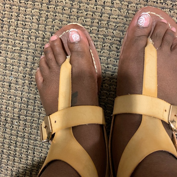 Sandals - Picture 4 of 4